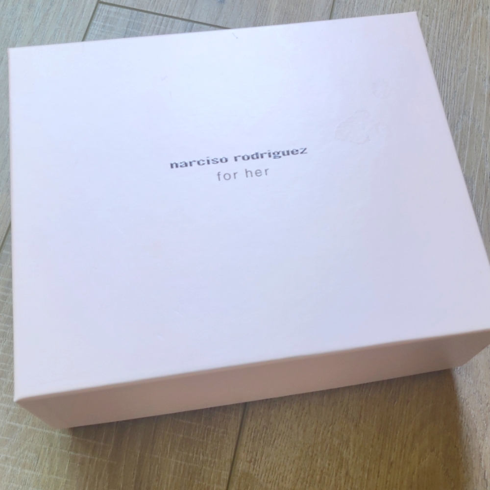 Narciso Rodriguez for Her Gift Set Large Box Only